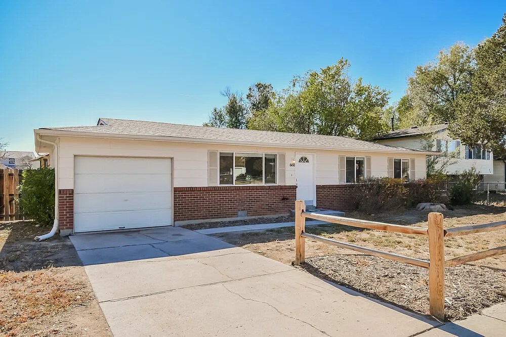 3 bed, 2.5 bath, 1017 sqft, $2,025 — Photo 1