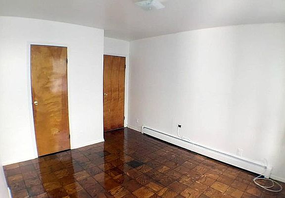 2nd image of 301 E 110th St APT 3B