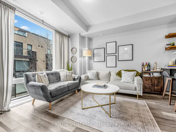 34 Fieldway Rd #139, Toronto, ON M8Z 0E3