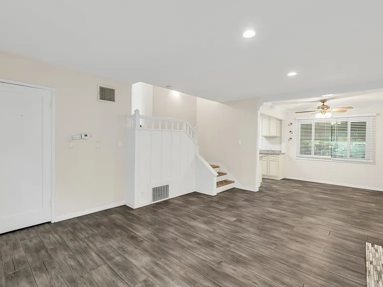 2551 Cumberland Rd — Photo 2
