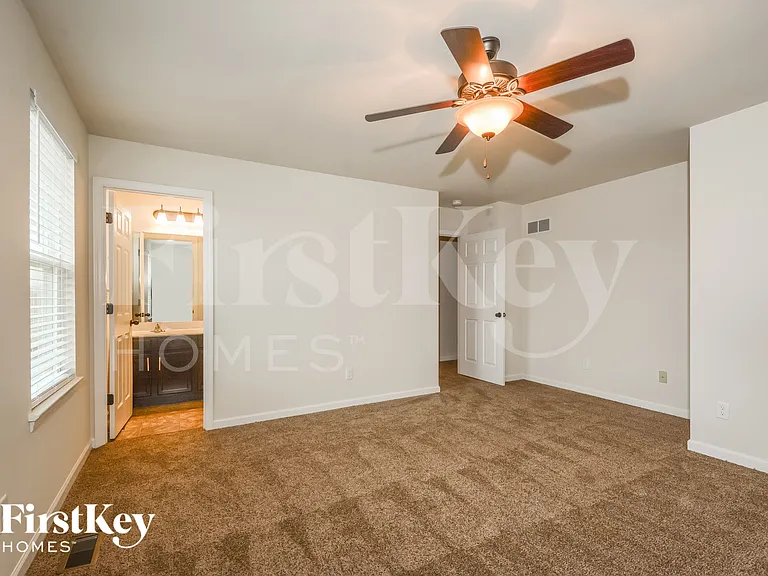 104 Shire Dr — Photo 7