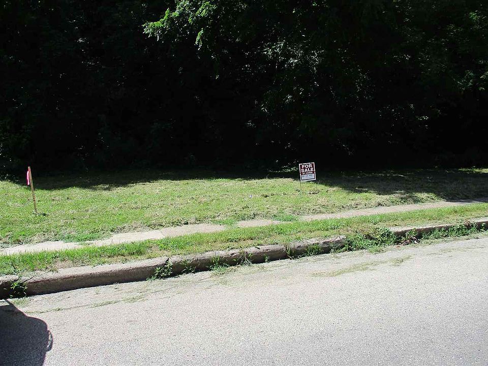 2nd image of W Locust St