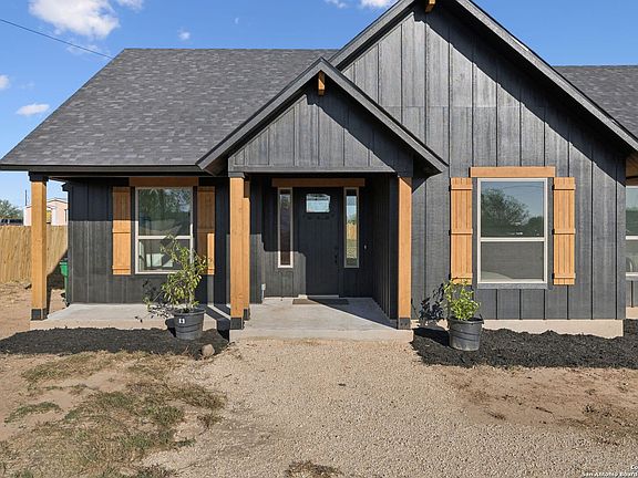 3rd image of 108 Santa Teresa