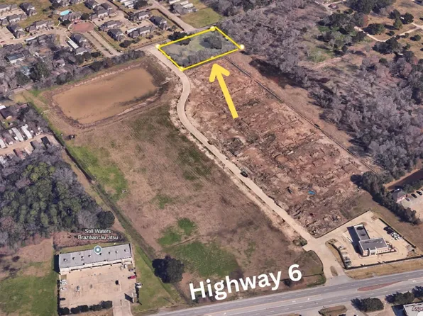 1300 Dickinson Rd, Alvin, TX 77511