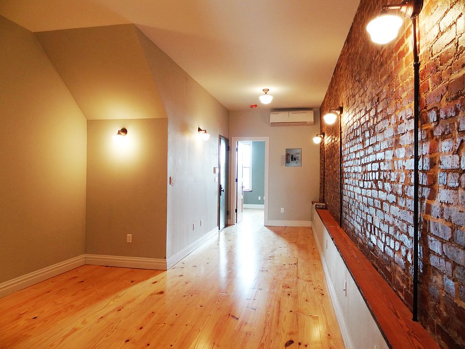 1st image of 276 Chauncey St APT 3L