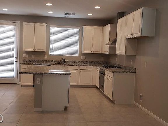 3rd image of 8132 Willmann St