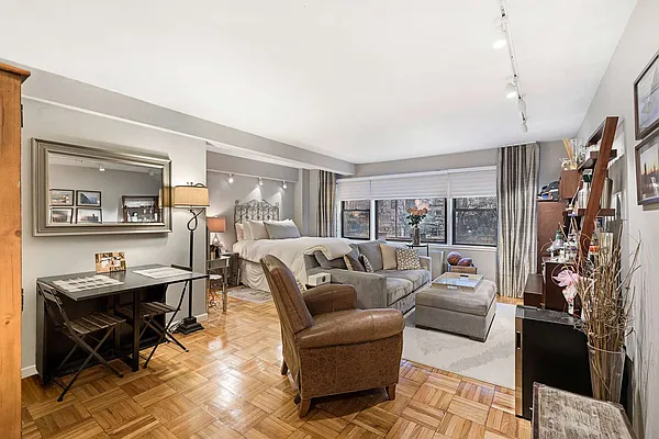 Sold by Nest Seekers International | media 1