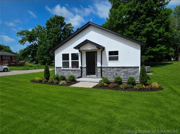 71 S Beech Street, Campbellsburg, IN 47108