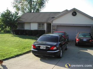 1922 E Redbud Ct, Connersville, IN 47331