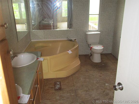 3rd image of 34263 S 4200th Rd