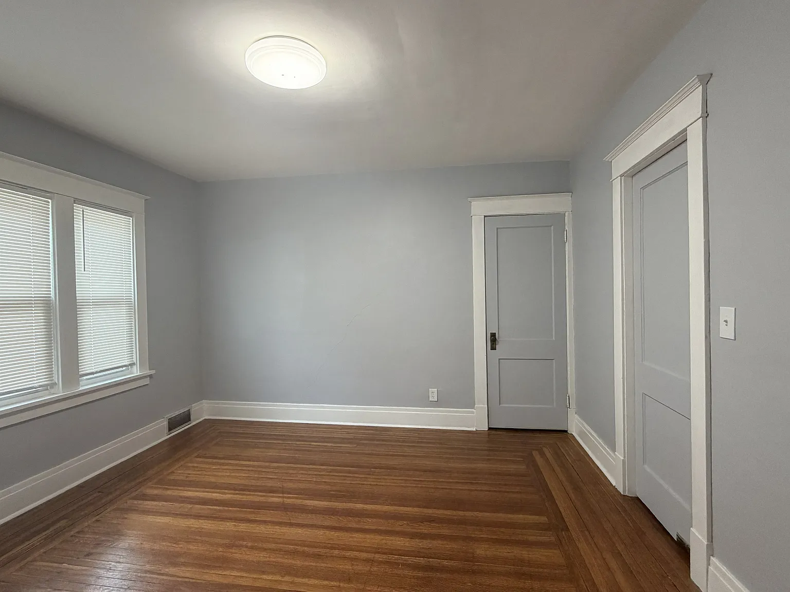 1 bed, 700 sqft, $1,250 — Photo 3