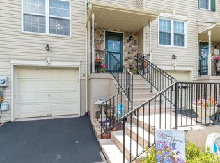 144 Strawberry Ln, Perkasie, PA 18944
