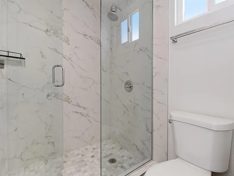 807 Highland Dr — Photo 18