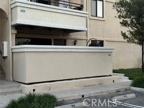 18808 Mandan St APT 313, Santa Clarita, CA 91351