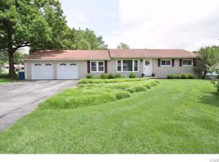 122 Ivy Ct, Ballwin, MO