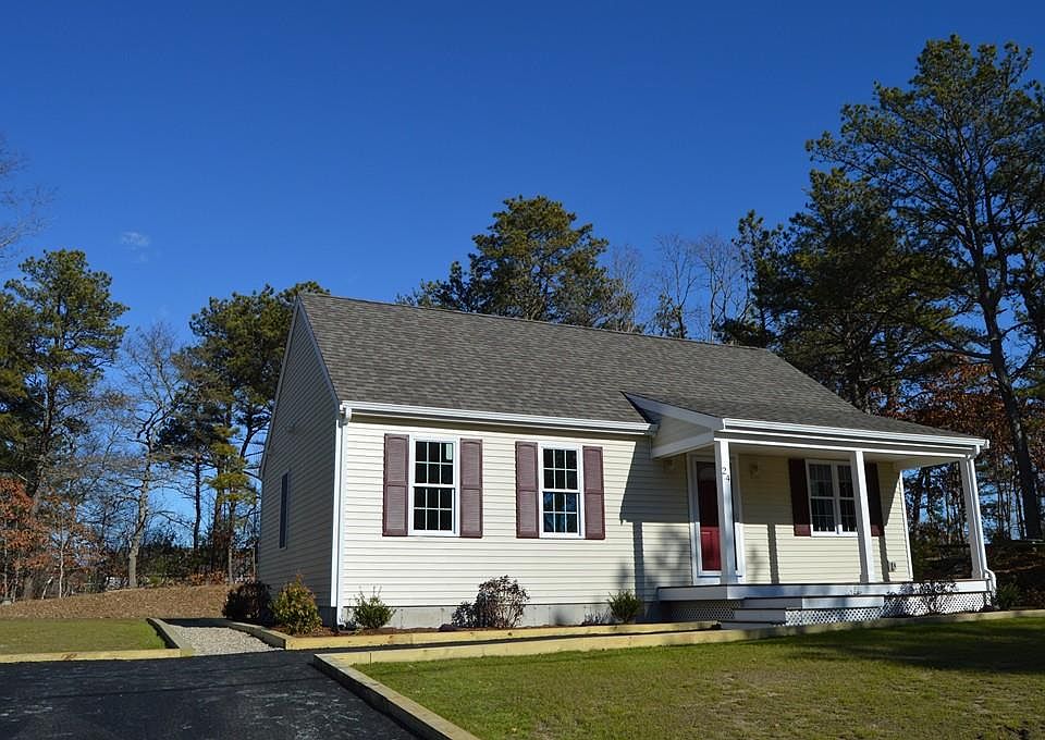 1st image of 24 Pheasant Ave
