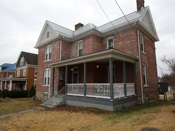 109 Cherry Ave, Houston, PA 15342