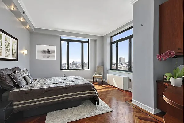 Sold by Stribling | media 2