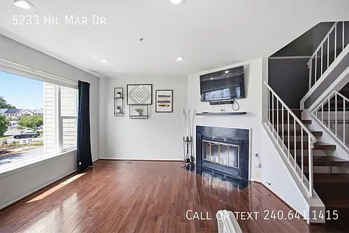 5233 Hil Mar Dr Photo 1