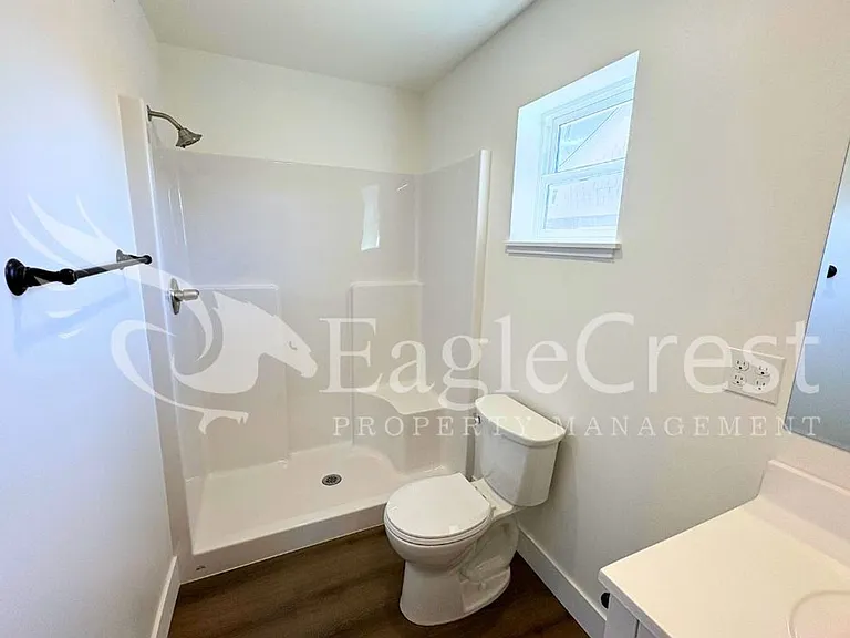 420 Ankeny St — Photo 54