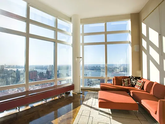 Rented by Sotheby's International Realty | media 6