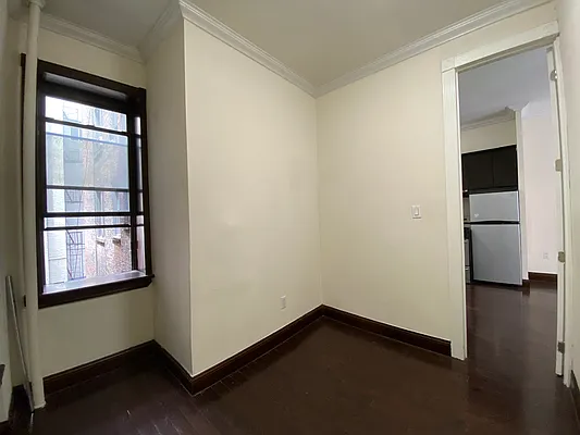 Rented by Kahen Properties | media 23