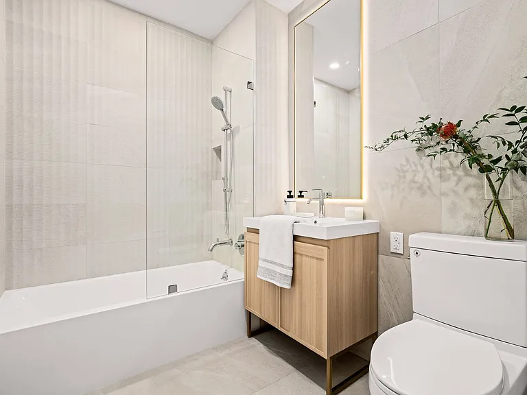 597 Grand St #901 — Photo 9