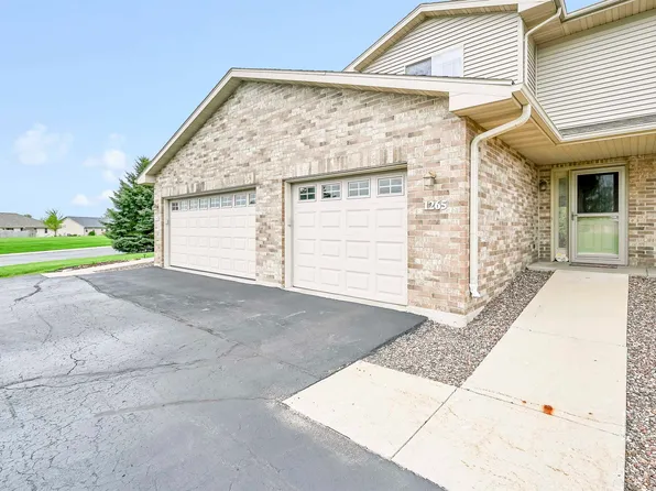 1265 Pond View Cir, De Pere, WI 54115