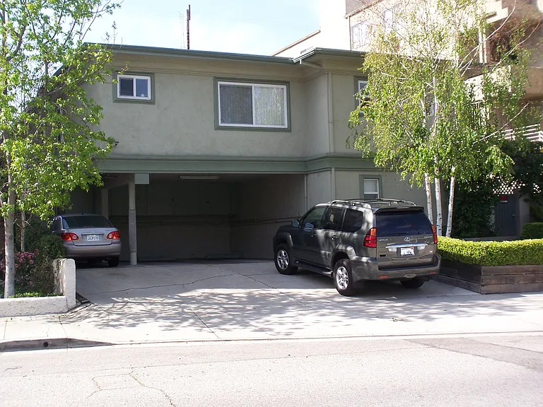 15032 Moorpark St #9 — Photo 1