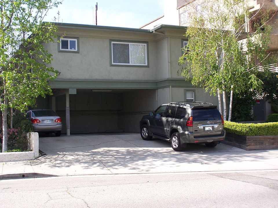 1st image of 15032 Moorpark St #9