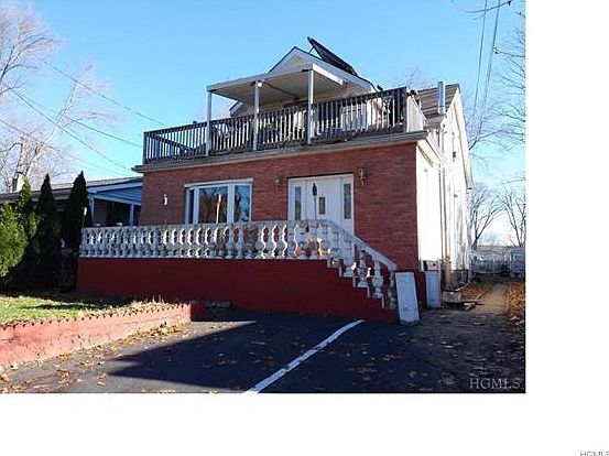 1st image of 110 Lake Dr #2