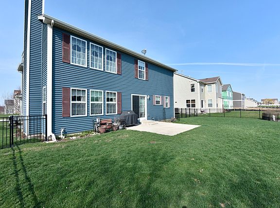 2nd image of 849 Heartland Park Ln