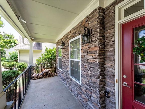 3rd image of 5809 Chapel Village Ct