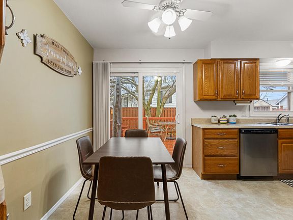 5th image of 2406 Southwood Dr