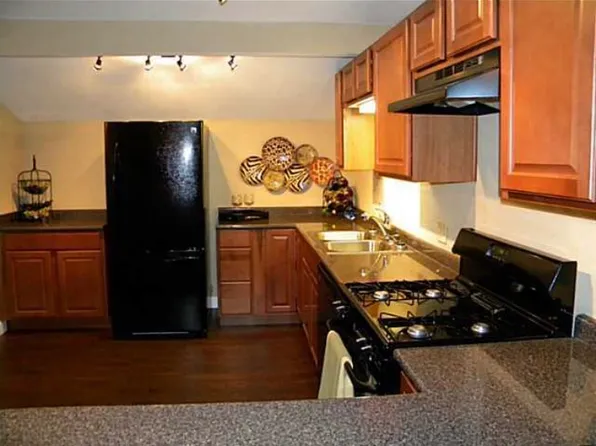 102 Oertli Ln, Austin, TX 78753