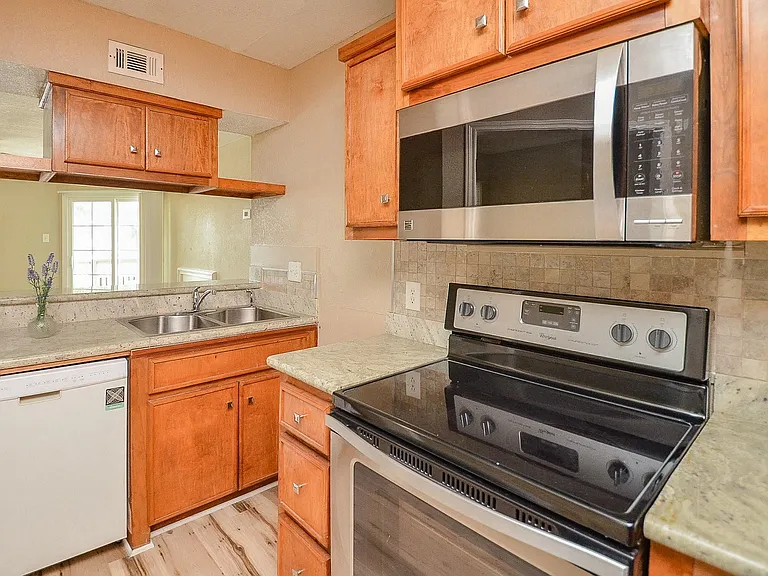 10211 Sugar Branch Dr #422 — Photo 5