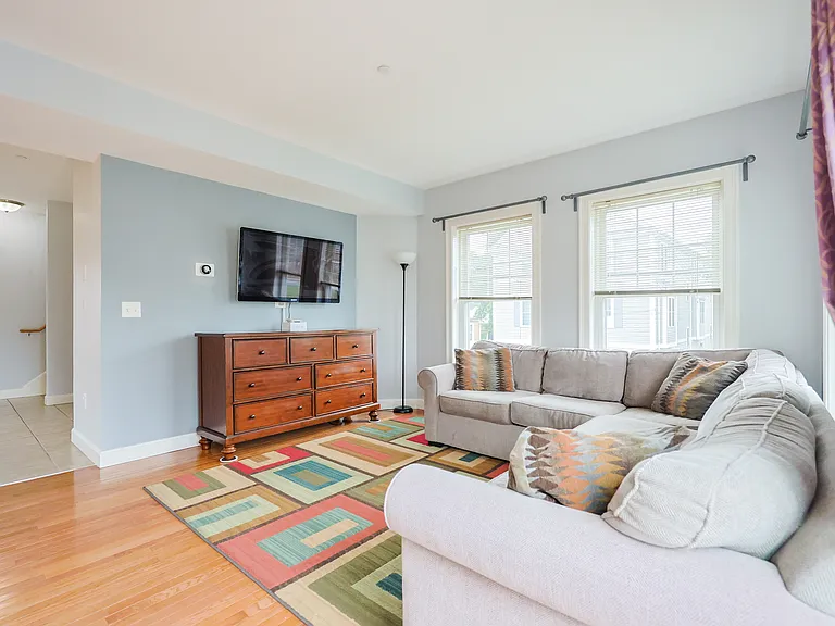 7 W Church St #4 — Photo 5