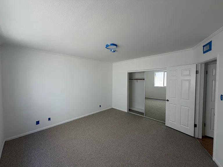 217 S Doheny Dr #5 — Photo 29