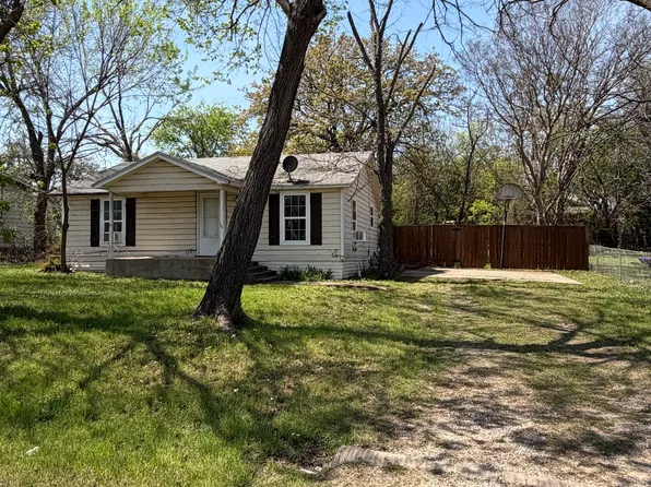 102 Wayside St, Joshua, TX 76058