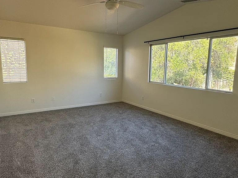 18 Copperstone Ln — Photo 11