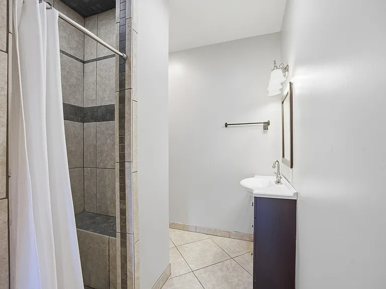 6351 Sea Haven Dr — Photo 28