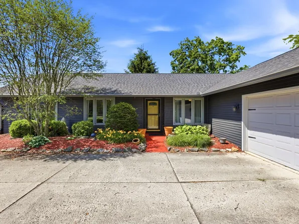 835 Loire Valley Cir, Marion, OH 43302