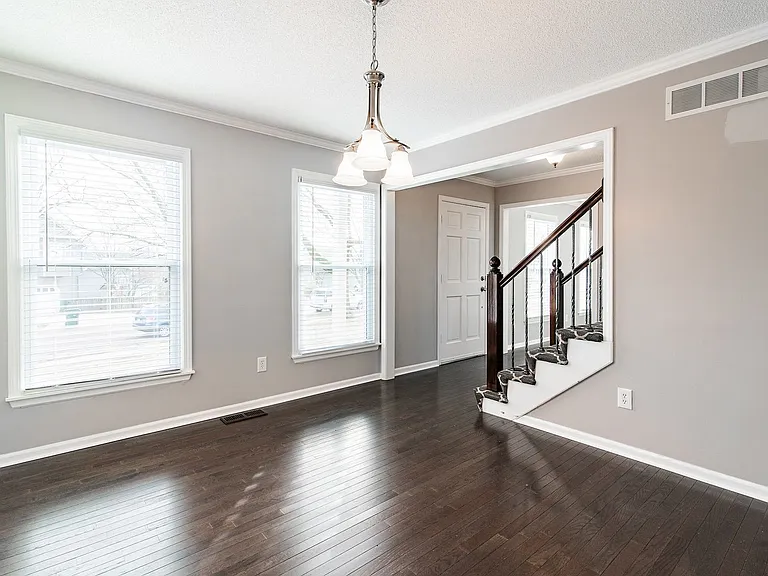 15704 Outlook St — Photo 4