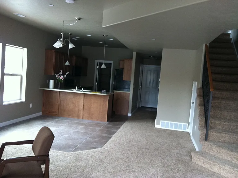 828 E Stratford Ave — Photo 14