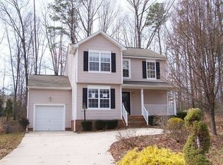 2112 Holding Pond Ln, Midlothian, VA 23112
