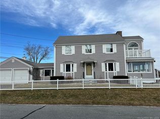1 Whitecap Rd, Niantic, CT 06357