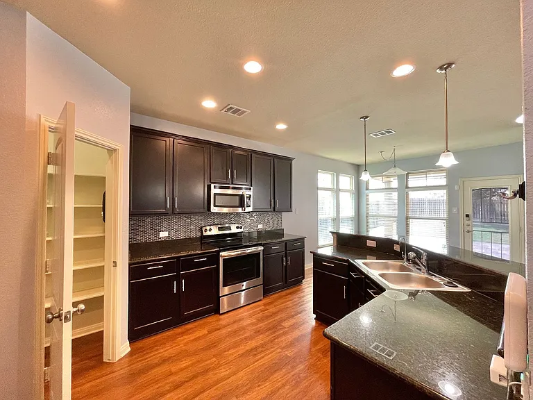3607 Rusack Dr — Photo 8