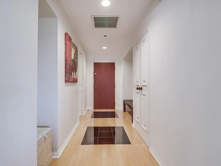 100 Harbor Dr #504 — Photo 19
