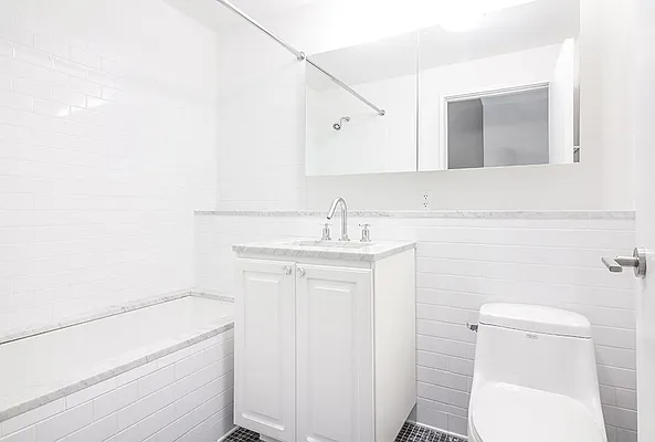 Rented by Mirador Real Estate | media 15