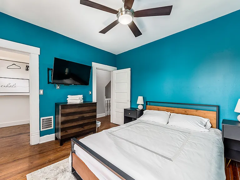 878 Harrison Ave — Photo 17